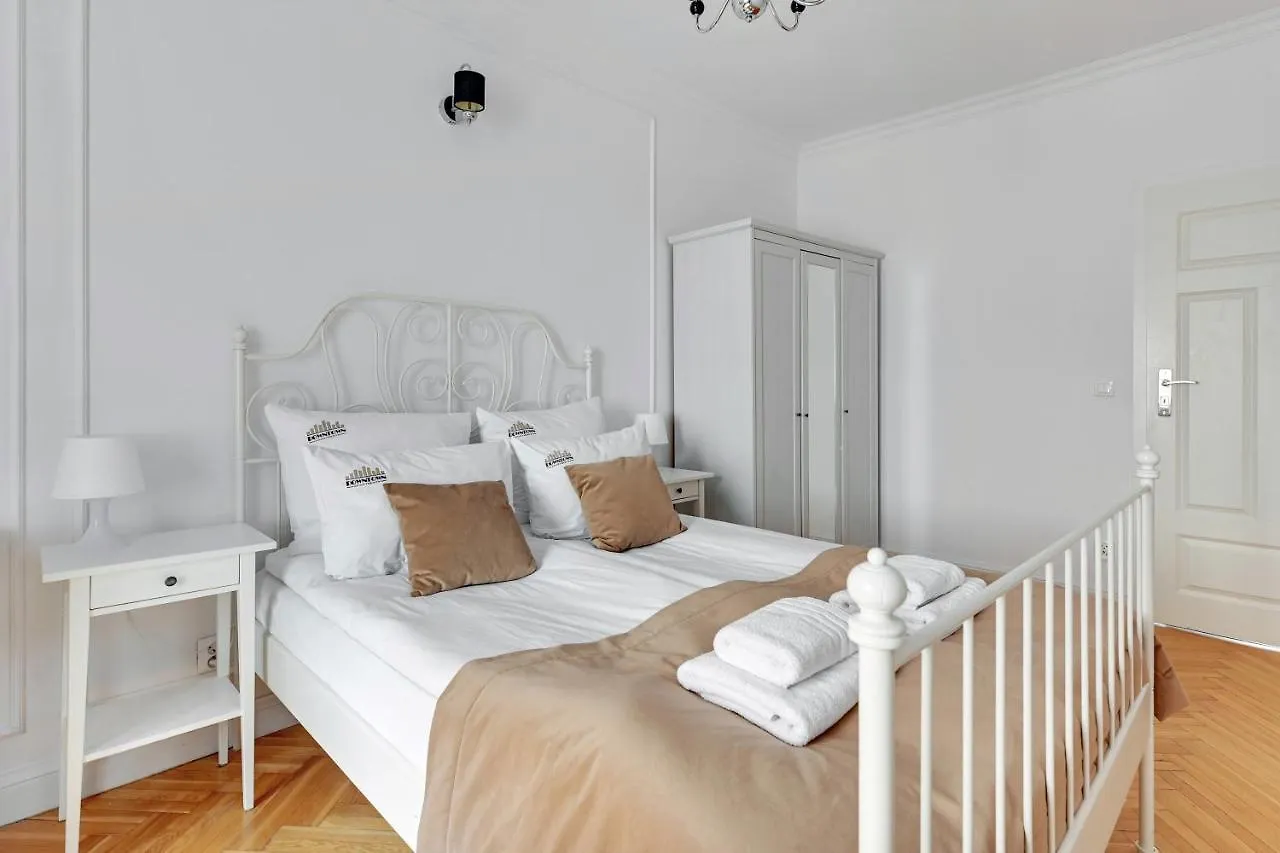 Dlugi Targ Street, Main Old Town & Riverside By Downtown Apartments Gdansk 0*,  Poland