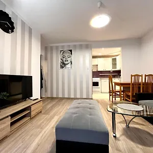 charmig-apartment.krakowhotelspoland.com/