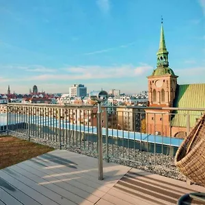 Garden Gates - Luxury In The Heart Of Old Town Apartament