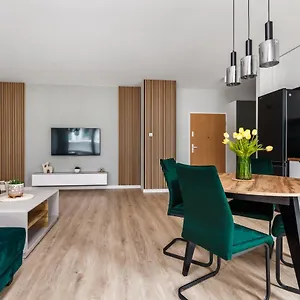 Uroczy ,,bursztynowy ,, Blisko Plazy , Parking W Cenie Apartament