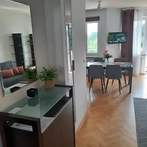 soneczny-apartament-bluszczaska.warsawhotelspoland.com/